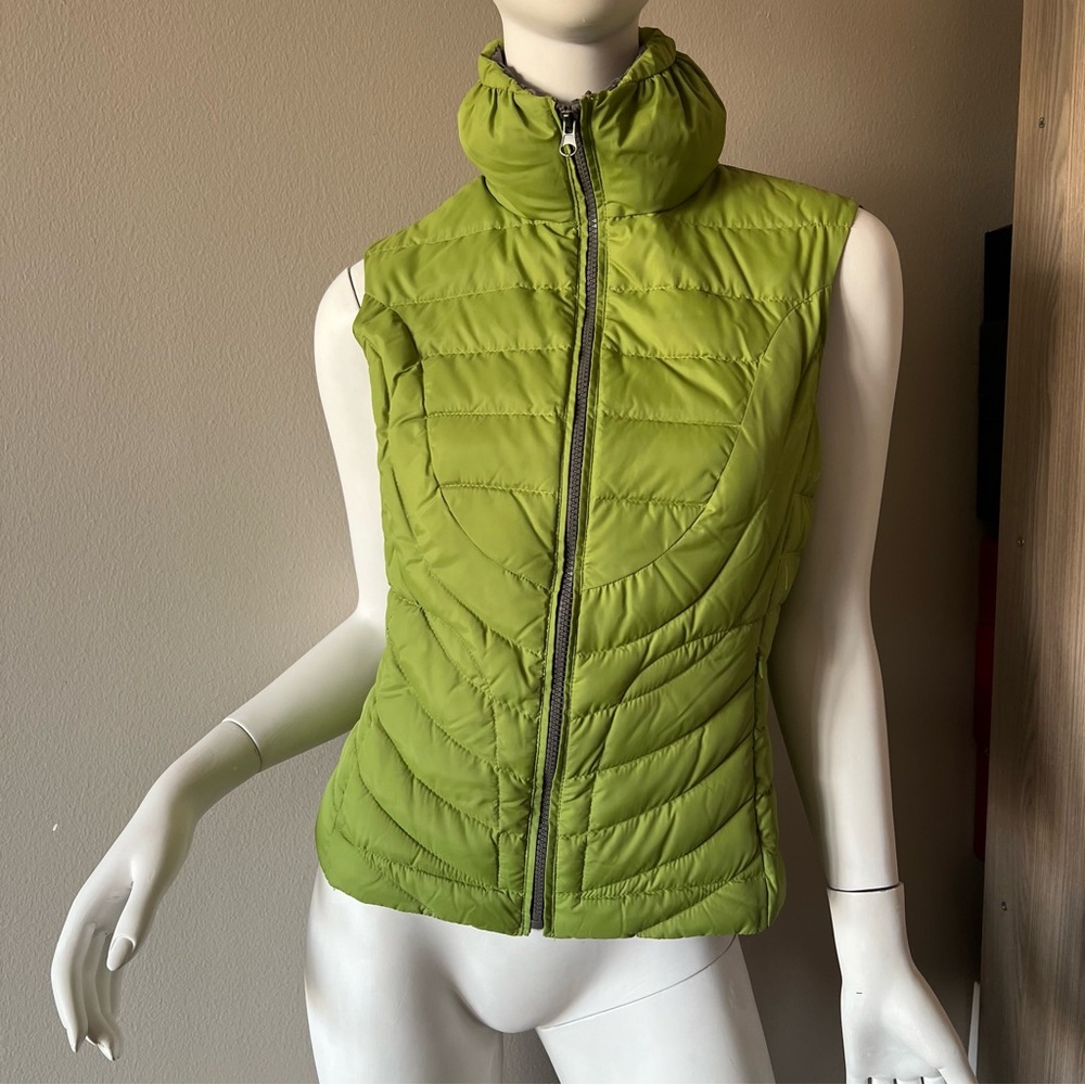 BE BY BLANC NOIR Down Puffer Lime Color Vest